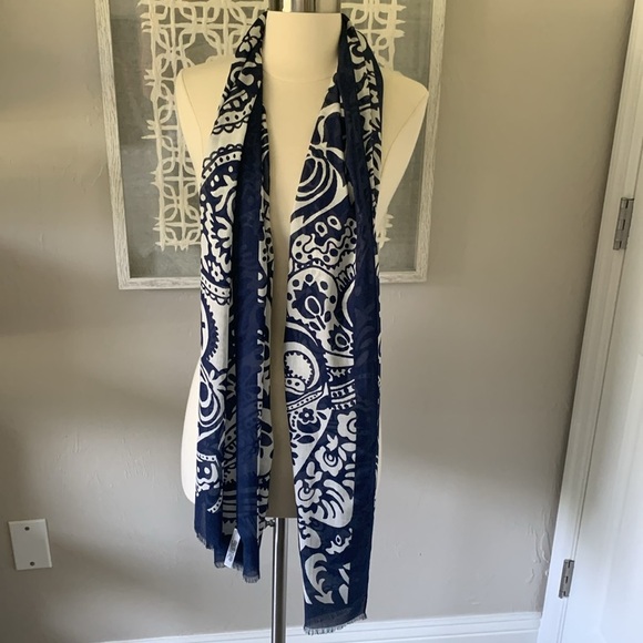 Talbots navy and white paisley print scarf - Picture 5 of 5